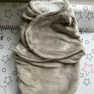 Gently used swaddle blanket